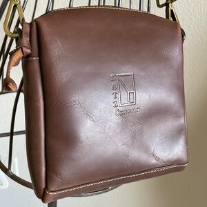 Katz Canada Brown Leather Crossbody Bag
UNISEX
